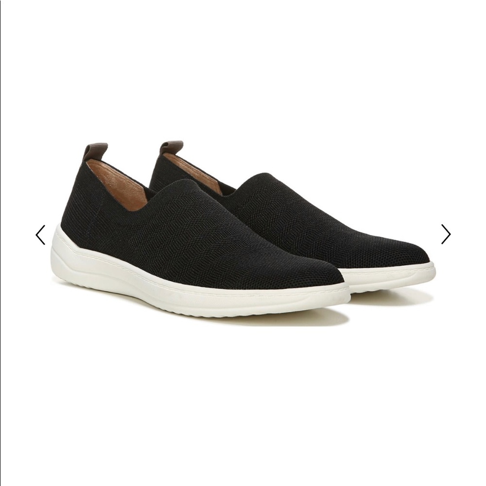 Ladies Lifestride Black slip On Stretch Runners Sz US 6.5 GUC